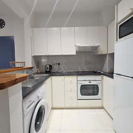 Opp 2 Bedroom 2 Bthrs Sea View Regina Gardens 1
