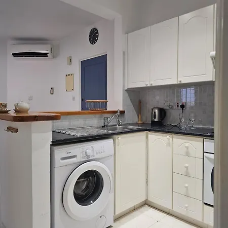 Opp 2 Bedroom 2 Bthrs Sea View Regina Gardens 1