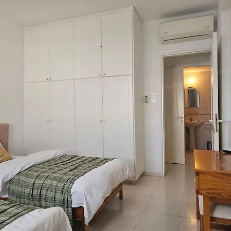 Opp 2 Bedroom 2 Bthrs Sea View Regina Gardens 1 Διαμέρισμα