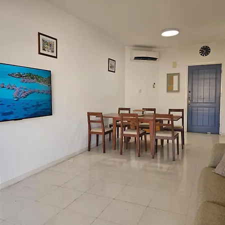 Opp 2 Bedroom 2 Bthrs Sea View Regina Gardens 1